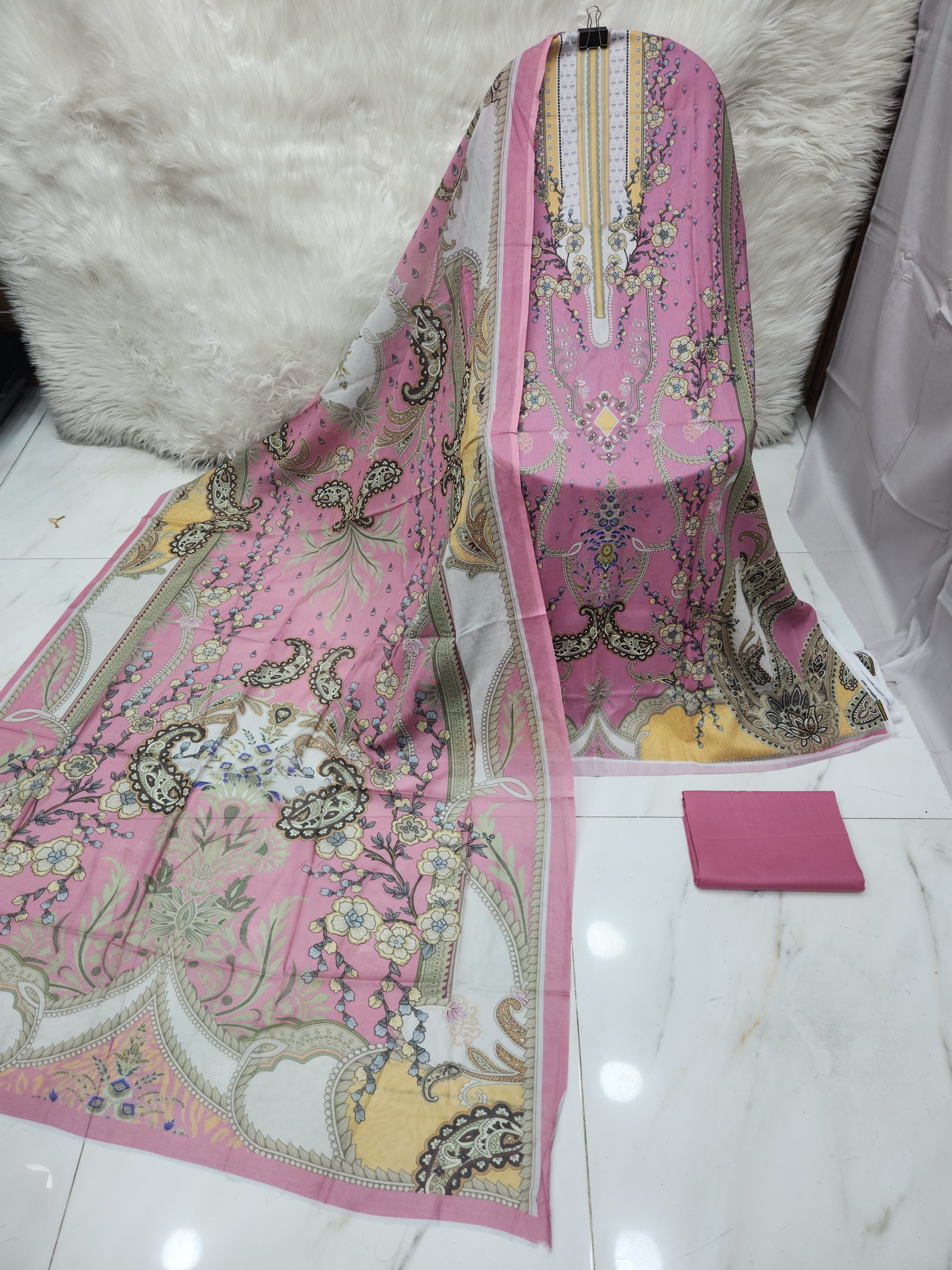 Mahjabeen signature Lawn
